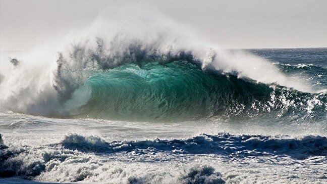 افزایش وزش باد و ارتفاع امواج در دریای خزر